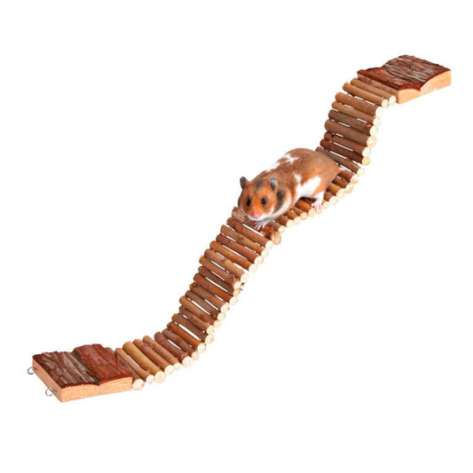 Ponte suspensa em madeira natural